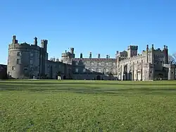 Историческая часть Килкенни. Крепость XIII века.