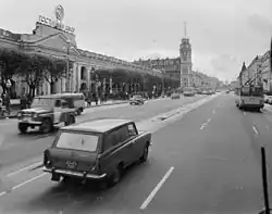 Невская линия Гостиного двора в 1977 году.