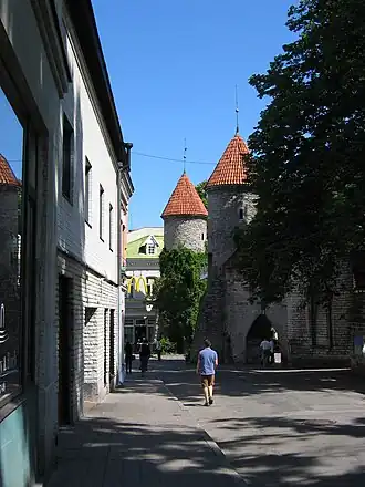 Вид с улицы Валли, июнь 2007 года