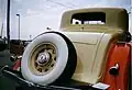 Запасная шина Deluxe Champion Whitewall на Nash Coupe 1932 года