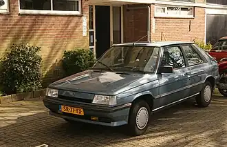 Трёхдверный хэтчбек Renault 11