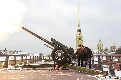 Выстрел полуденной пушки на Нарышкином бастионе