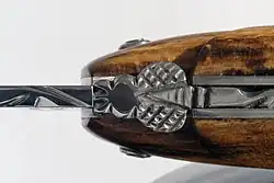 «Муха» на фиксаторе лезвия