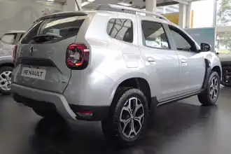 2022 Renault Duster Intens 4×4 (Колумбия)