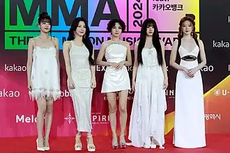 (G)I-DLE в 2024 году. Слева направо: Минни, Миён, Соён, Юци и Шухуа.