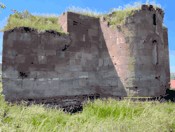 Останки церкви