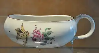 Бурдалю с цветочным рисунком (без знака художника). Фарфор, 1756-1759 годы