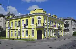 Бывший дом купцов Ёркиных на углу Медвежьего переулка и Госпитальной улицы