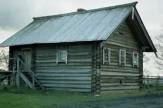 Жилой дом из деревни Щепино в музее-заповеднике «Кижи»
