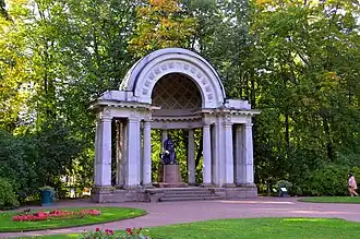 Павильон Росси — памятник Марии Фёдоровне