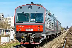 АЧ2-013 с АЧ2-060 в серо-красной корпоративной окраске РЖД (вариант с красными полосами)