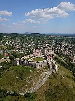 Вид замка с высоты птичьего полёта