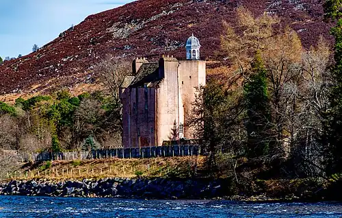 Вид замка со стороны реки