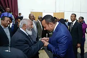 Мангаша Сейюм (слева) и премьер-министр Эфиопии Абий Ахмед Али (2019 год)