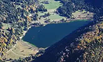 Аэроснимок озера Шванзе с юго-западной стороны осенью 2022 года