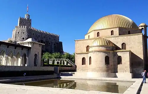 Мечеть Ахмедийе и замок Джакели