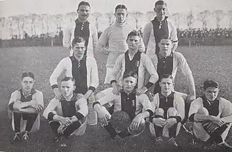 «Аякс» в сезоне 1914/15 — Андре Масен крайний справа в нижнем ряду