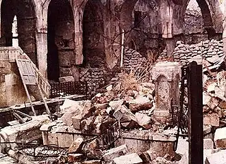 Синагога после погрома и пожара 1947 г.