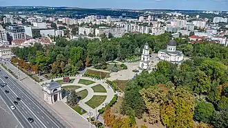 Вид с воздуха на сквер