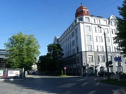 Перекрёсток с ул. Антонияс