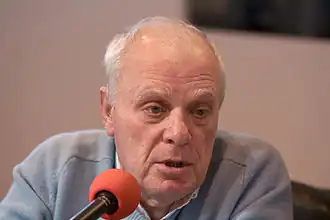 Антониу Лобу Антунеш на Парижском книжном салоне, 2010