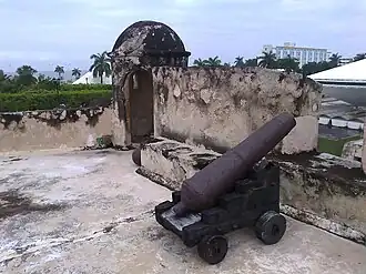 Пушка в крепости Сан-Карлос