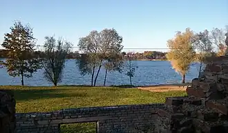 Вид на озеро осенью 2014 года.