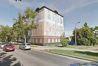 Бывшая Баня на Великой, закрытая брезентом. Август 2012&nbsp;года