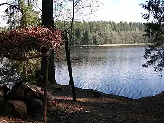 Вид на озеро весной 2014 года