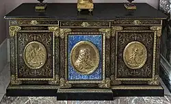 Армуар. Ок. 1780. Лувр, Париж