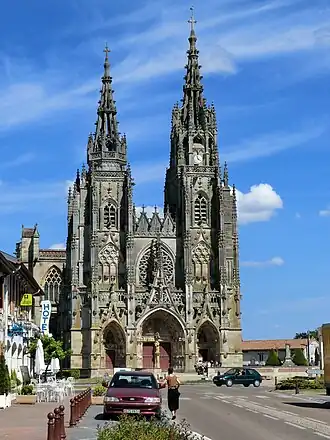 Фасад базилики