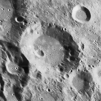 Снимок зонда Lunar Orbiter - IV.