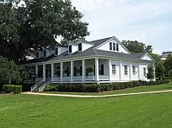 Бейсайд-Академи