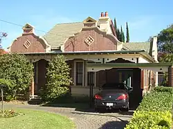 Эсперанса, Хэрроу-Роуд