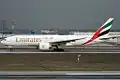Boeing 777-200LR Emirates в аэропорту имени Ататюрка