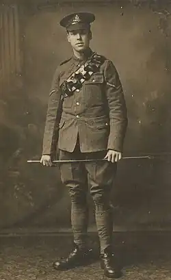 Бомбардир британской армии Дункан Бромвич (1893–1917).