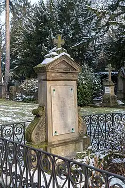 Могила художника в Бонне, на Старом кладбище.