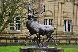 Фигура оленя в Бредфордском Листер-парке