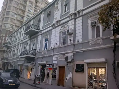 Дом в Баку, в котором проживал Араслы