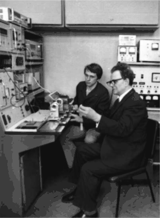 Б. К. Буль в лаборатории