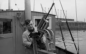 Трофейный пулемёт Darne, используемый Кригсмарине в качестве зенитного.