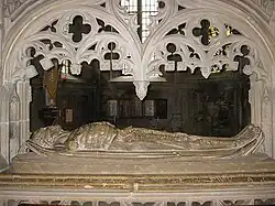 Транзи в Тьюкберийском аббатстве. Монумент предназначался для Джона Уэйкмана, который был аббатом в 1531—1539 годах, но похоронен в другом месте