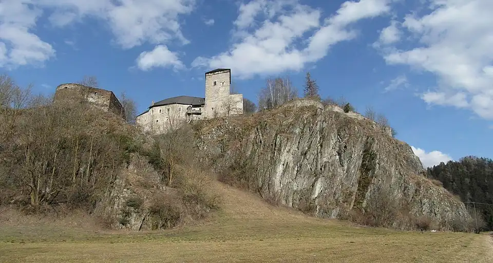Вид замка с южной стороны