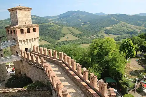 Внешняя стена замка