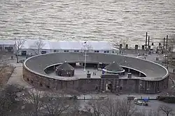 Вид с севера в декабре 2009 года