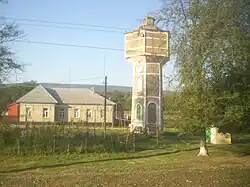 Водонапорная башня дореволюционной постройки на станции Червлённая-Узловая. 2011 год