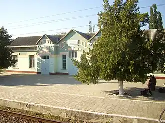 Вокзал на станции Червлённая-Узловая. 2011 год