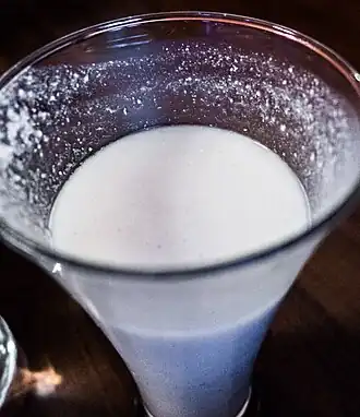 Бокал с напитком