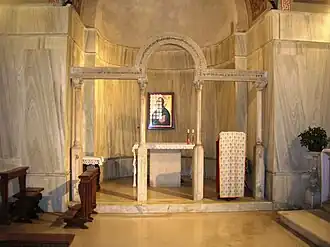 Так называемая пергола (лат. pergula) в капелле Сан-Просдокимо базилики Святой Иустины, IV век