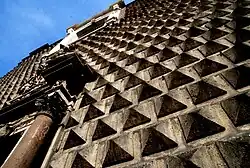 Бриллиантовый руст фасада